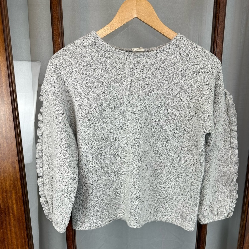 Zara Cream Gray Ruffle Sweater Girls Size‎ 10 Chunky Knit Cropped